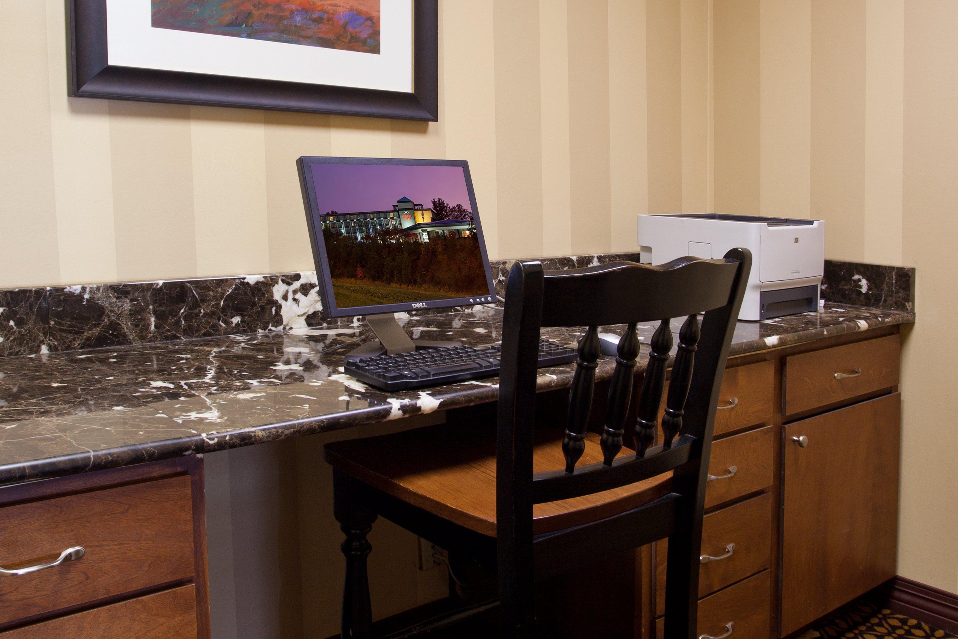 Ramada By Wyndham Cleveland Independence Hotel Facilities photo