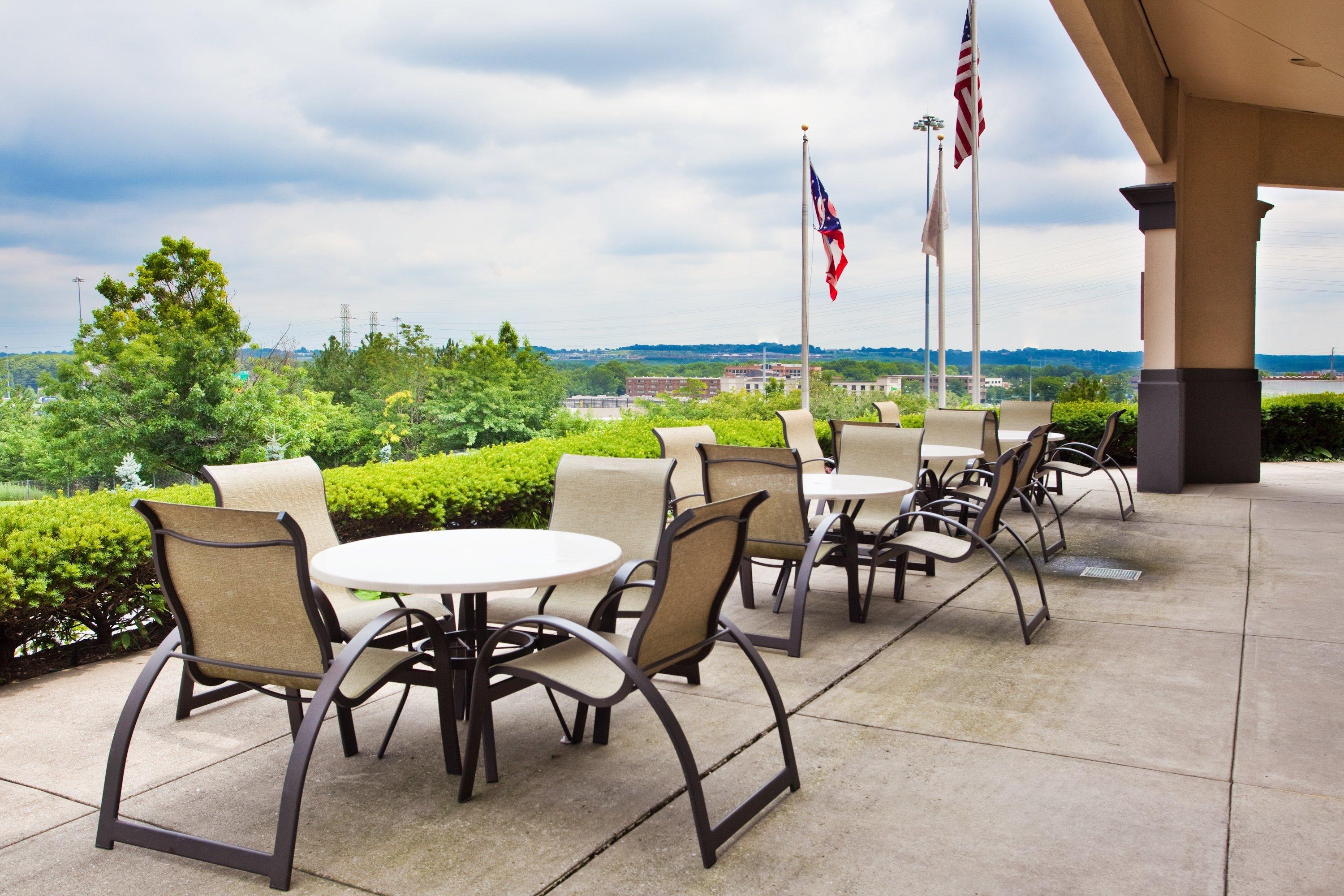 Ramada By Wyndham Cleveland Independence Hotel Exterior photo